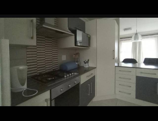 3 BEDROOM APARTMENT FOR SALE IN KYALAMI HILLS